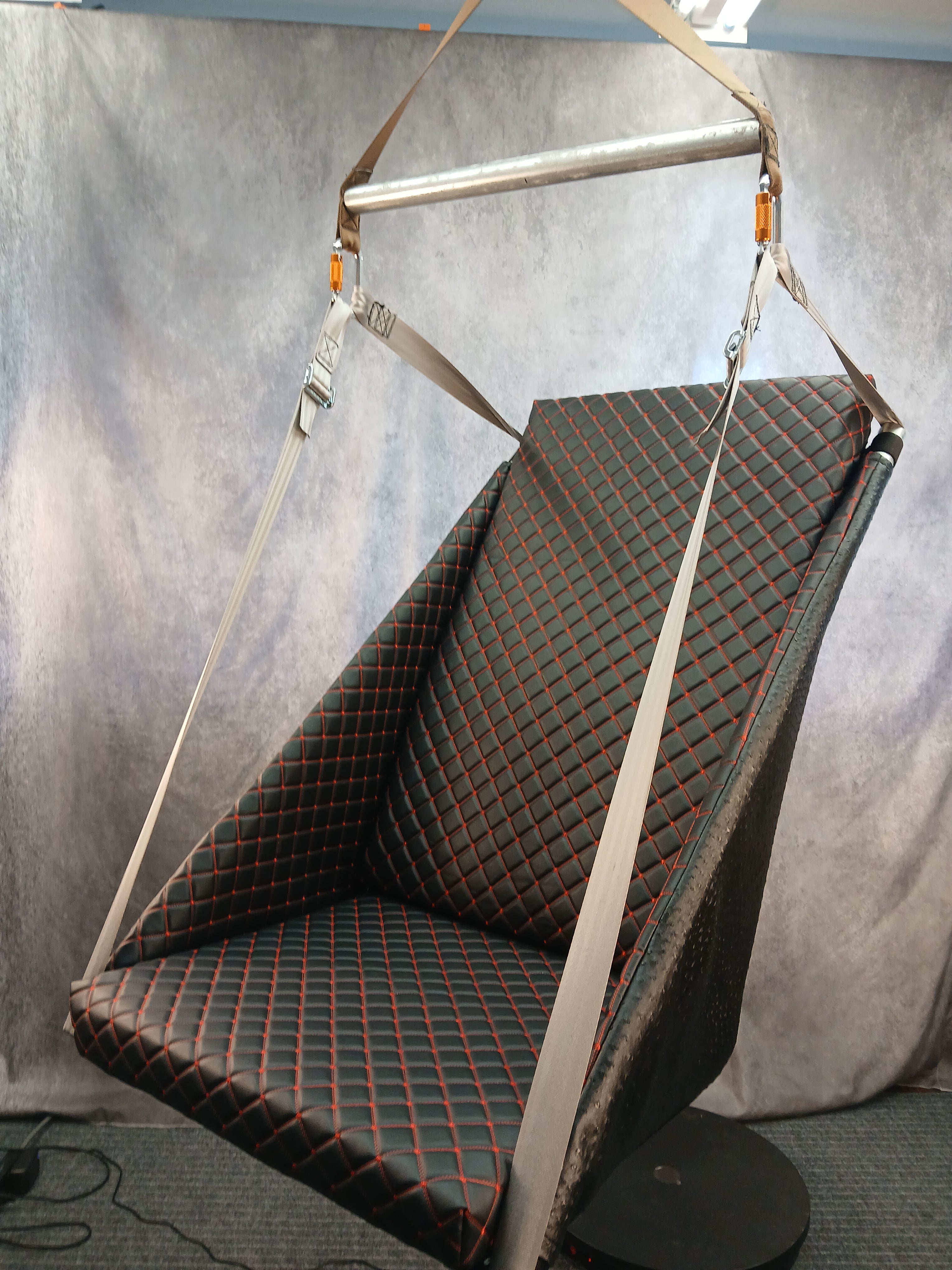 AeroLounge Hanging Recliner Lounge Chair