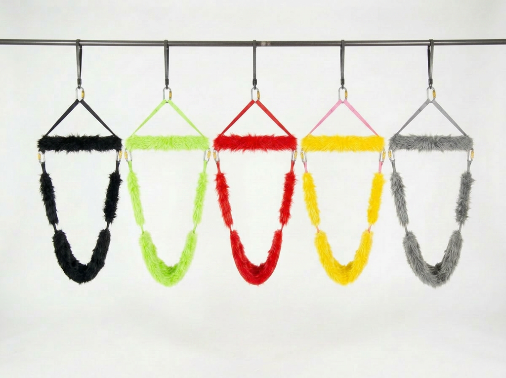 FurHaven Swing — 24" Luxury Plush Swing with Safety‑Harness Construction