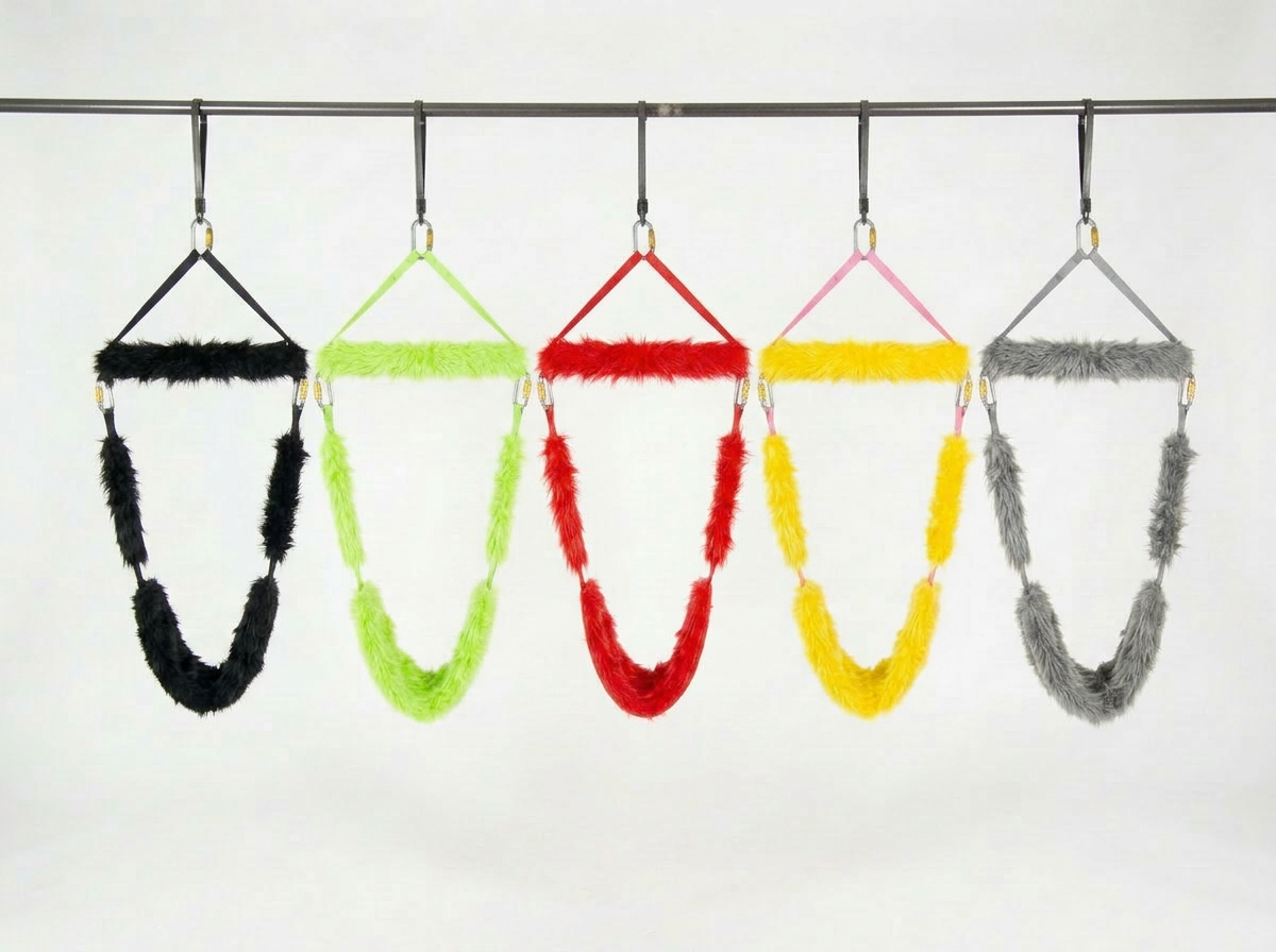 FurHaven Swing — 24" Luxury Plush Swing with Safety‑Harness Construction